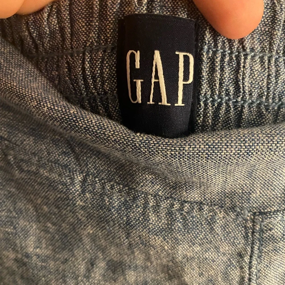 Gap Blue linen shorts - Picture 2 of 2